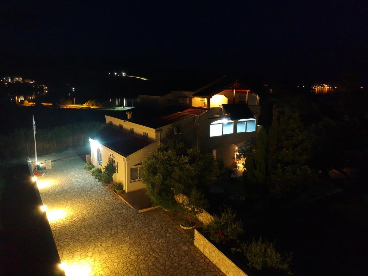 Apartments Dinko Novalja Extérieur photo
